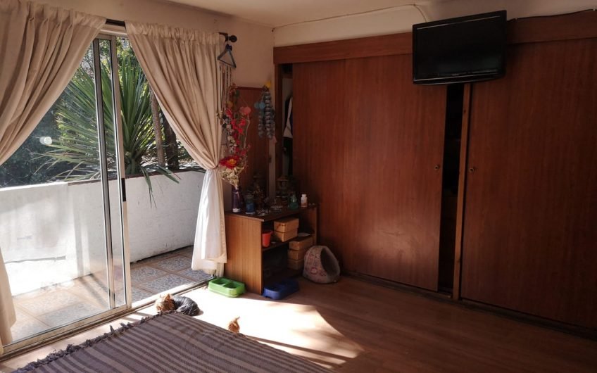 Linda casa en La Reina condominio lado de Unimarc