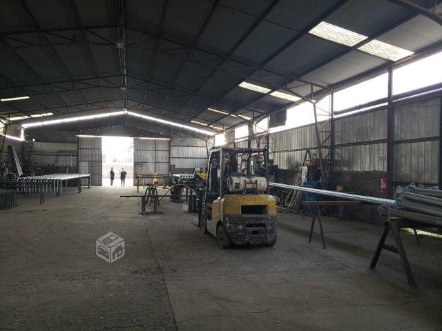 Amplio Galpón uso Industrial 450 mt2