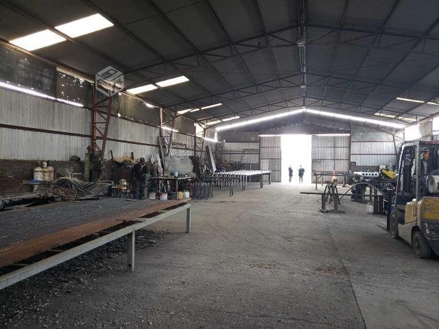Amplio Galpón uso Industrial 450 mt2