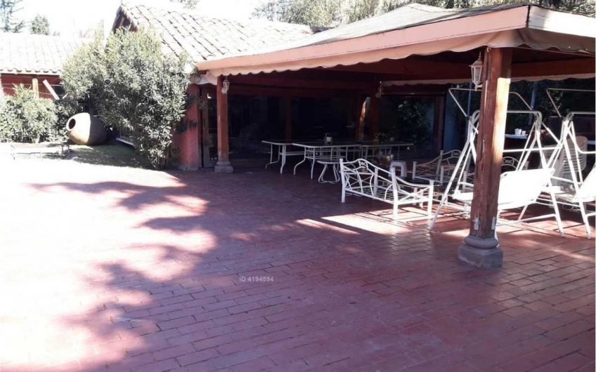 Gran casa Camino Las Flores, Los Dominicos