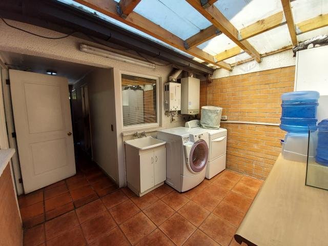 Amplia casa Condominio Puertas de Huechuraba 312 m2