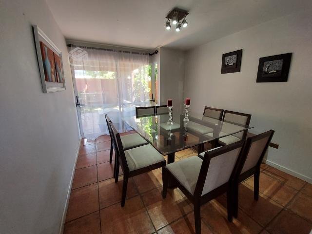 Amplia casa Condominio Puertas de Huechuraba 312 m2