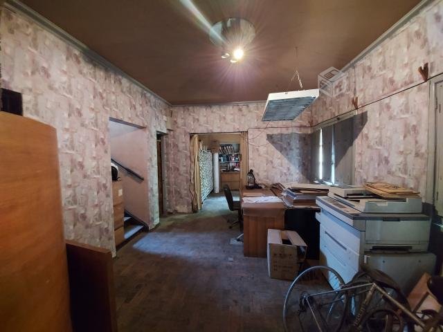 Propiedad, con galpón Industrial y casa , 500 m2