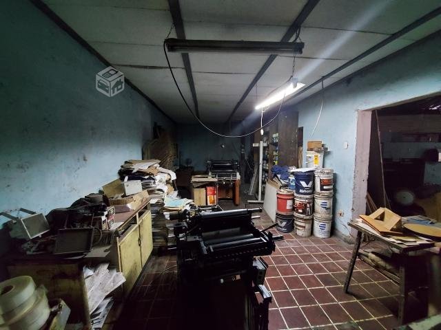 Propiedad, con galpón Industrial y casa , 500 m2