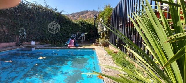 Casa frente a laguna de Lo Barnechea