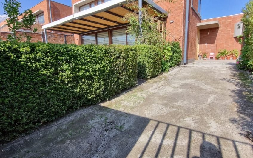 Arriendo Linda Casa En Exclusivo Condominio De Peñalolen