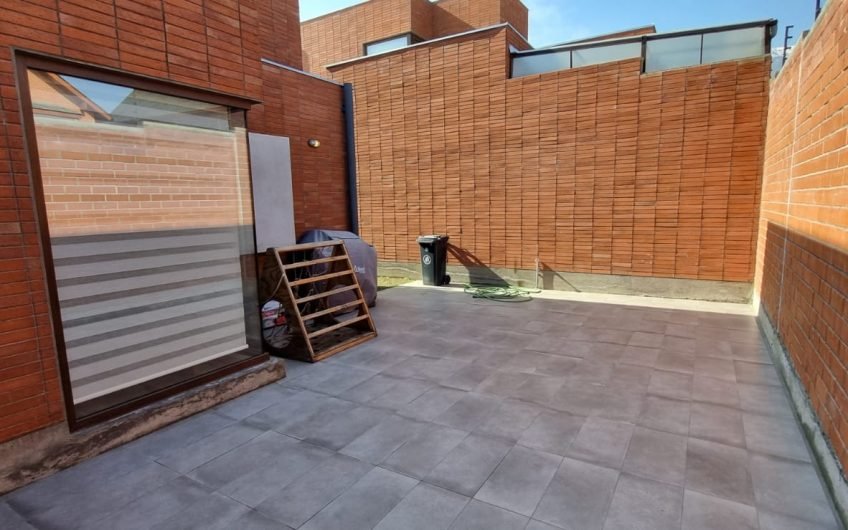 Arriendo Linda Casa En Exclusivo Condominio De Peñalolen