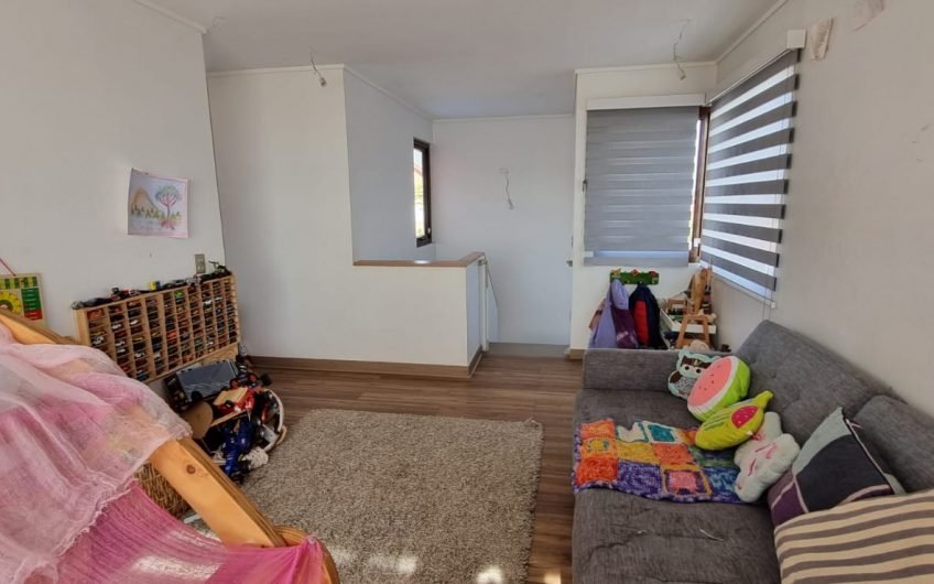Arriendo Linda Casa En Exclusivo Condominio De Peñalolen