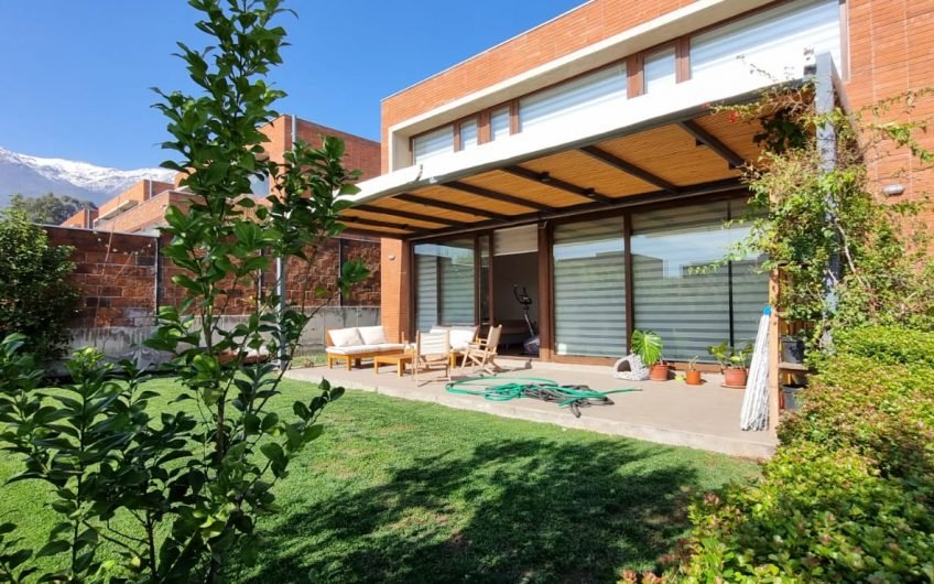 Arriendo Linda Casa En Exclusivo Condominio De Peñalolen