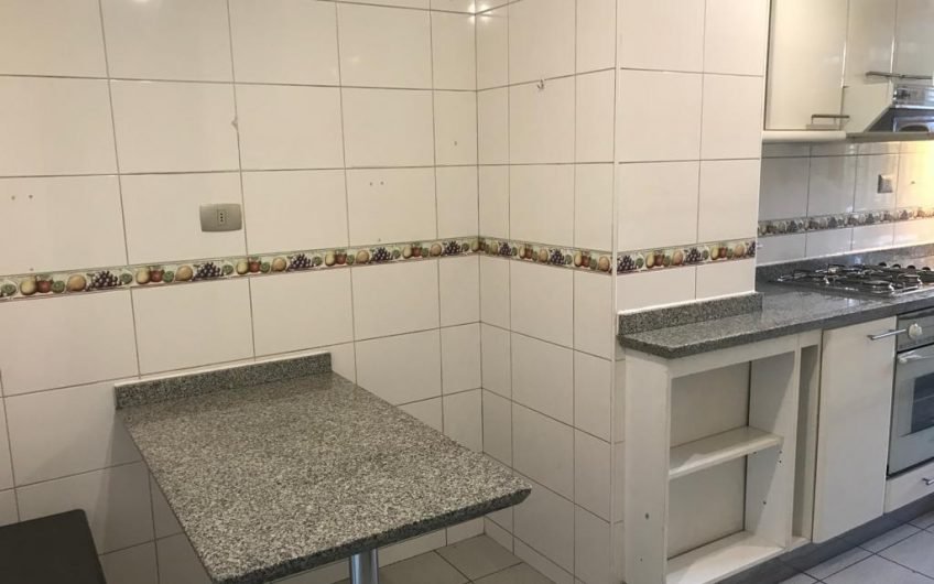 Lindo departamento Barrio El Golf / Las Condes