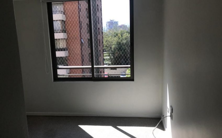 Lindo departamento Barrio El Golf / Las Condes