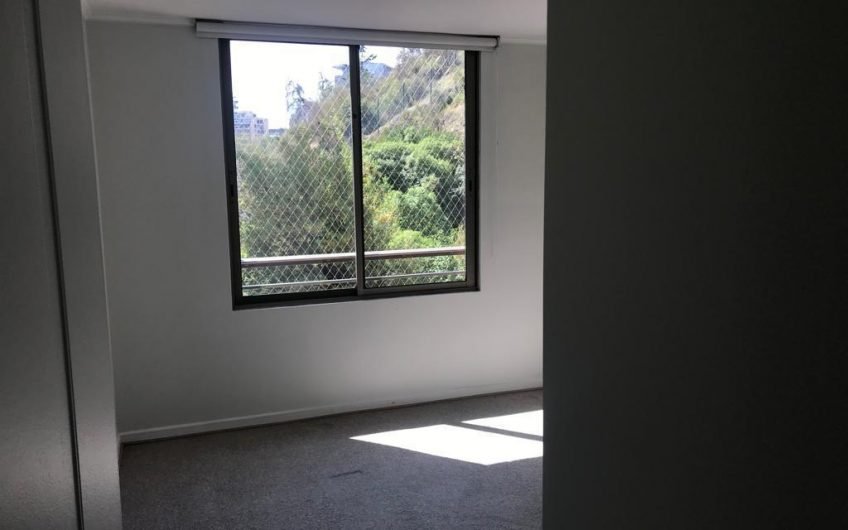 Lindo departamento Barrio El Golf / Las Condes