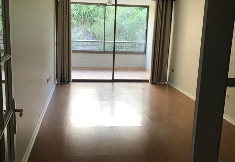 Lindo departamento Barrio El Golf / Las Condes