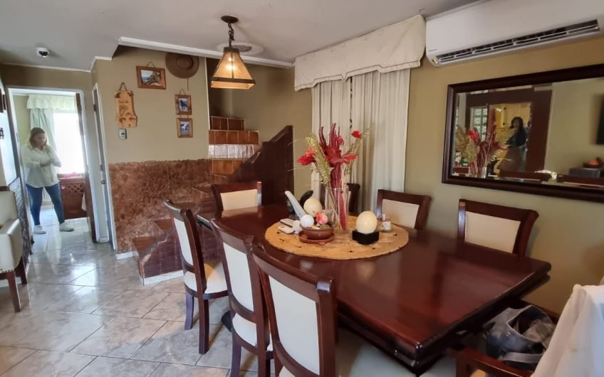Casa en Villa Santa María de Maipú