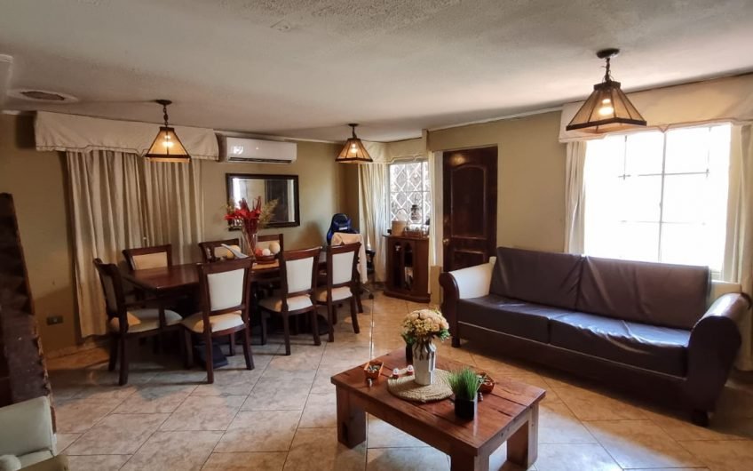 Casa en Villa Santa María de Maipú