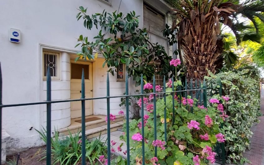 Linda Casa Con Excelente Ubicación En Providencia