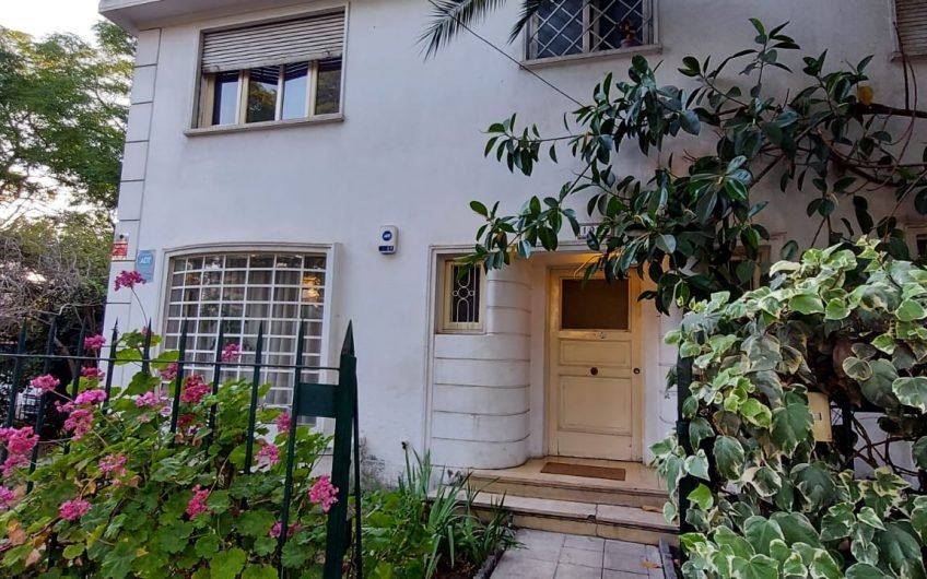 Linda Casa Con Excelente Ubicación En Providencia