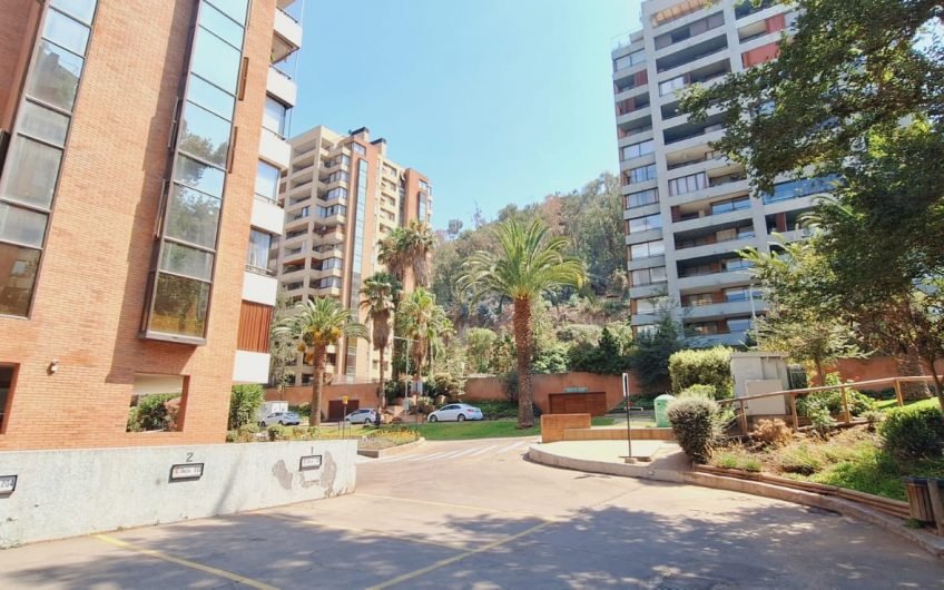 Amplio y lindo departamento en Bosques de la Pirámide