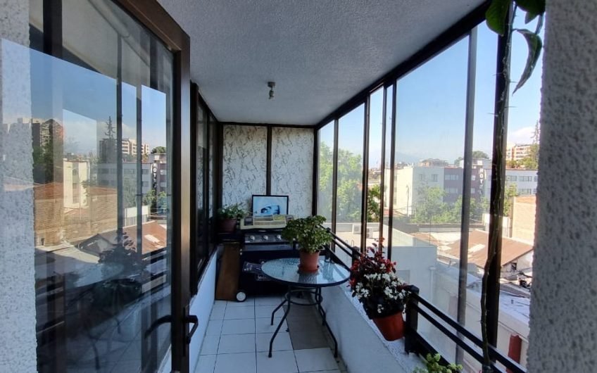 Acogedor Departamento a pasos de Metro Chile España