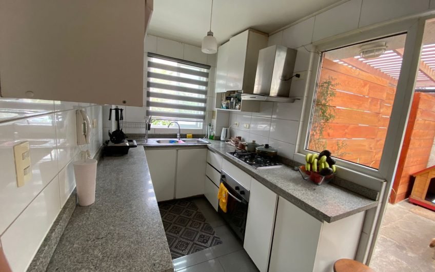 Casa en condominio Avda. Quebrada Macul