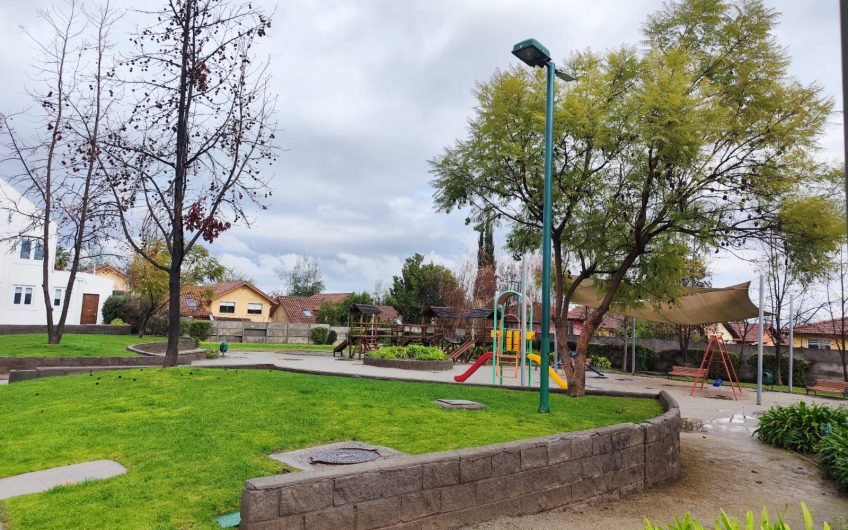 Linda casa en Arriendo Condominio Peñalolen