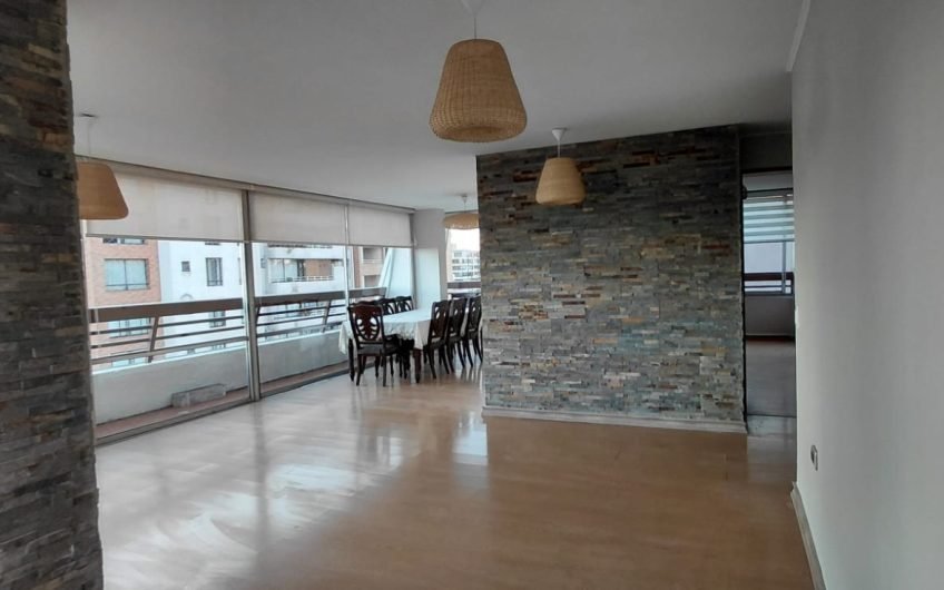 Arriendo luminoso Departamento Las Condes