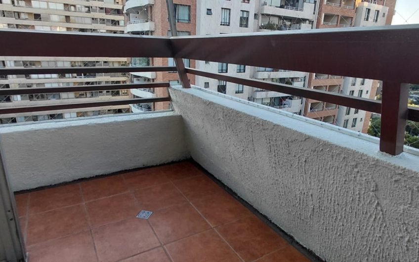 Arriendo luminoso Departamento Las Condes
