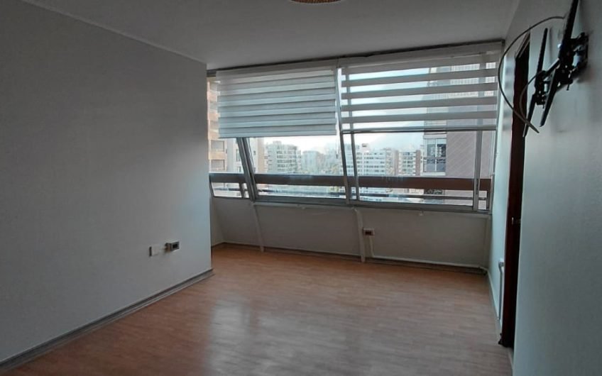 Arriendo luminoso Departamento Las Condes