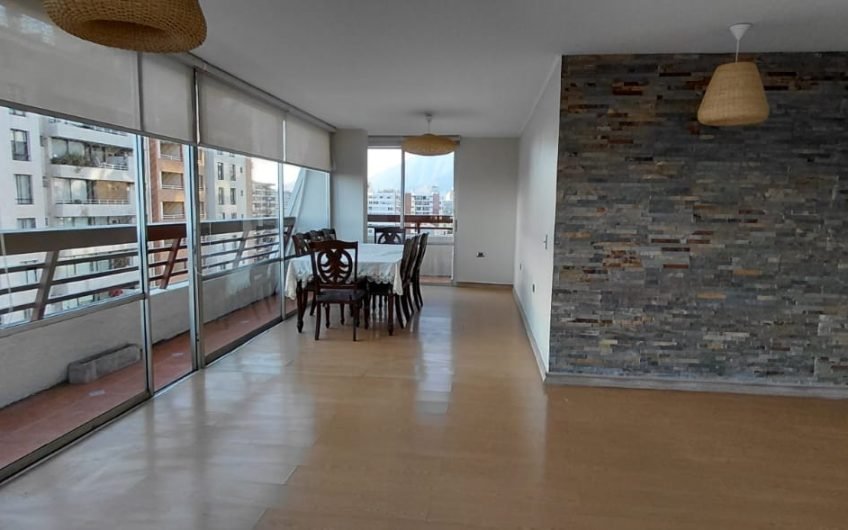 Arriendo luminoso Departamento Las Condes